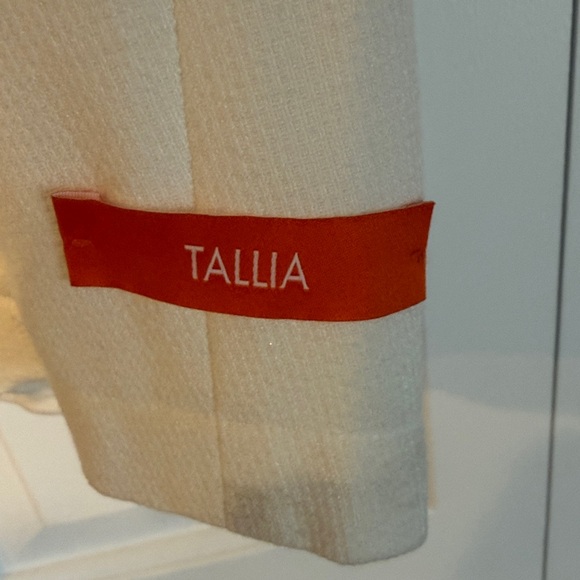 TALLIA Cream Blazer with Orange Accents 46L - Picture 2 of 5